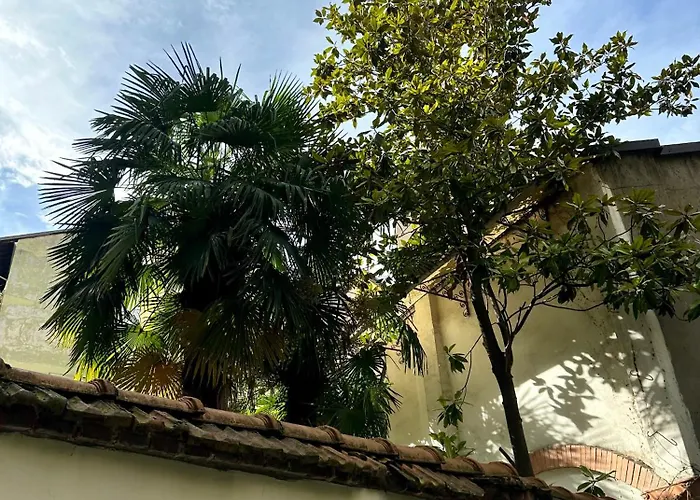LR Deluxe Apartments - Porta Venezia - Bilocale con Giardino Privato